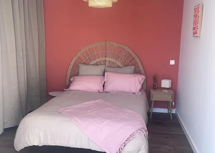 Nyaraló Maison De Entre Foret Et *